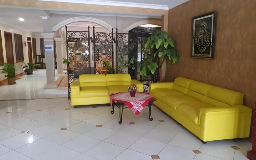 סראנג Mahadria Hotel מראה חיצוני תמונה