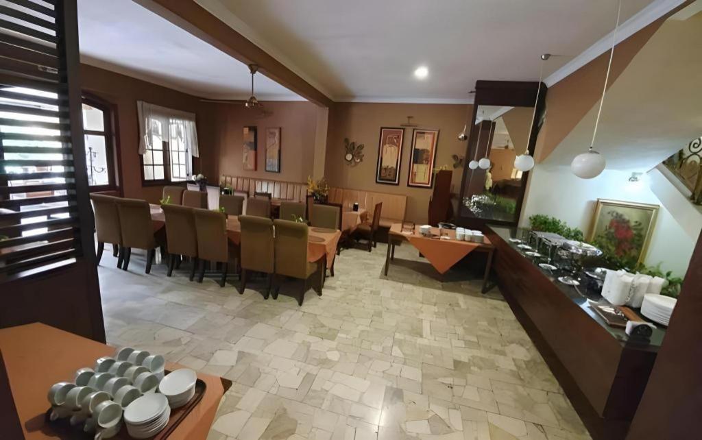 סראנג Mahadria Hotel מראה חיצוני תמונה